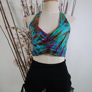 Top halter z nadrukiem tie-dye Festival – ręcznie robiony top w stylu boho z marszczeniami z przodu, letni top, boski top do jogi, odzież festiwalowa