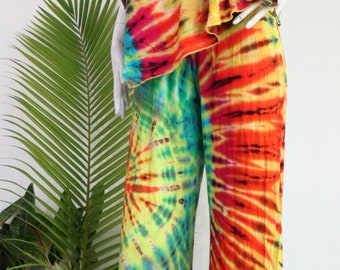 Mono de rayón con hombros descubiertos y efecto tie-dye: atuendo bohemio hippie para festivales