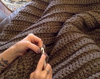 Crochet Pattern//Chunky Crochet Throw Blanket - Ribbed Chunky Crochet Blanket - Chunky Afghan - Farmhouse Decor - Beginners Pattern