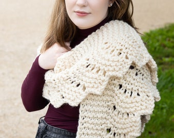 Knit Pattern/Chunky Scalloped Knit Scarf/Knit Triangle Scarf Pattern/Knit Pattern Scarf/Scalloped Edge Knit Scarf/Instant Download Pattern