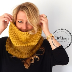 Knitting Pattern Chunky Knit Cowl Knit Scarf Neck Warmer Chunky Snood Color Block Infinity Cowl Scarf image 1