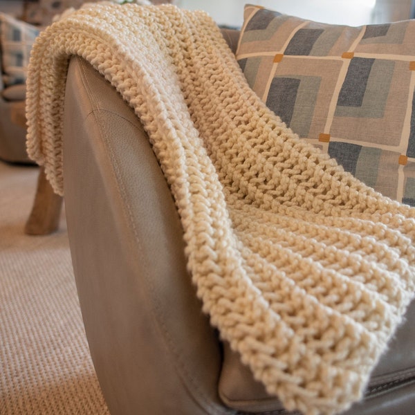 KNIT PATTERN Chunky Ripple Blanket - Knit Farmhouse Blanket - Textured Ripple Blanket - Beginners Pattern - Easy Knit Blanket Pattern