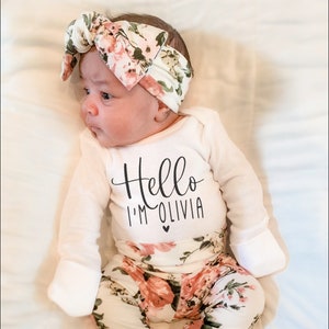 Handmade Baby Girl Coming Home Outfit / Newborn Photo Outfit / Newborn Baby Girl Gift /  Handmade Floral Leggings