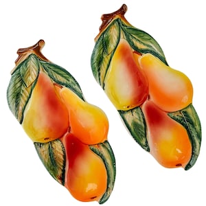 Italian Majolica Pears Spoon Rests / Appetizer Plates, Trompe-l&#39;Oeil Embossed Pears Appetizer Dishes