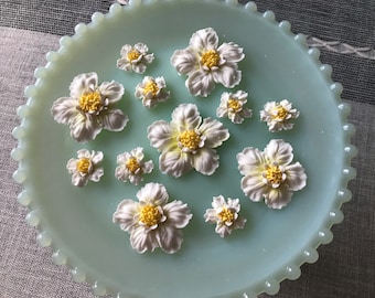 White Wedding Royal Icing Flowers Kit