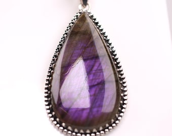 Large Purple Labradorite Pendant – Flashy High-Quality Statement Necklace – Sterling Silver Labradorite Jewelry - Unique Gift for Her