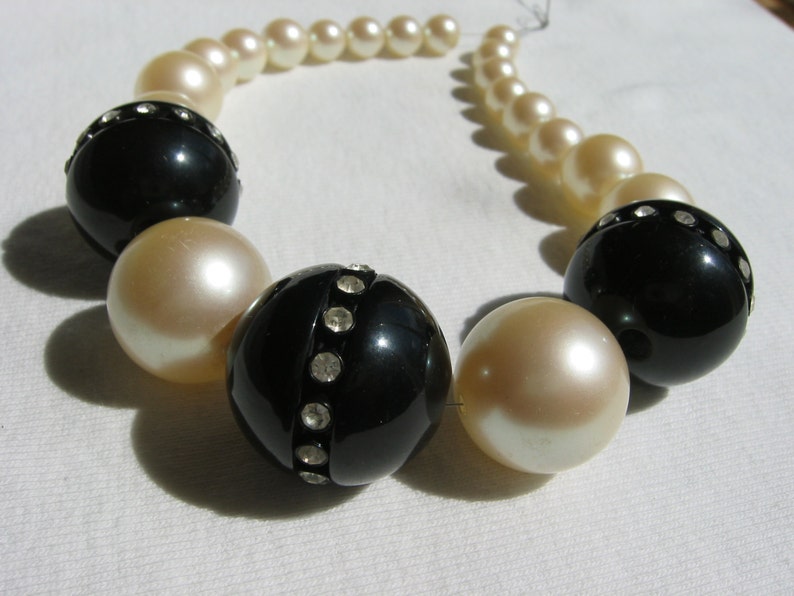 lucite rhinestone bead vintage pearl destash repurpose great lot LARGE beads for necklace or bracelet epsteam team jewelry supply