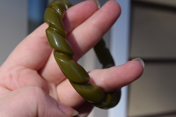 bakelite bracelet olive green vintage deeply rope… - image 5