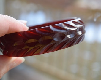 bakelite bracelet vintage heavily carved brown cola bangle classic design Mid Century collectible READ FULL DESCRIPTION