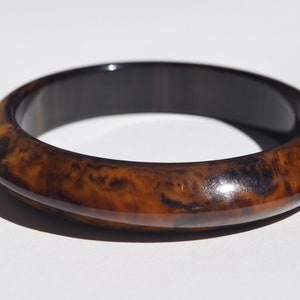bakelite bracelet vintage marbled bangle chocolate brown and caramel colors! Classic saucer shape collectible jewelry