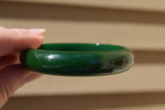 bakelite bracelet vintage green domed bangle deep… - image 2