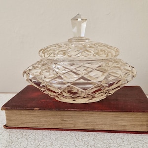 Vintage Sweet Dish with lid, Vintage Glass Trinket Dish, Vintage Pressed Glass Bowl, Cut Glass Trinket Dish, Vintage Glass Bowl with Lid