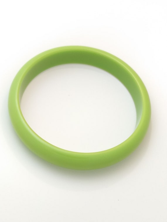 Bakelite Bracelet - Vivid Key Lime Green Polished… - image 2