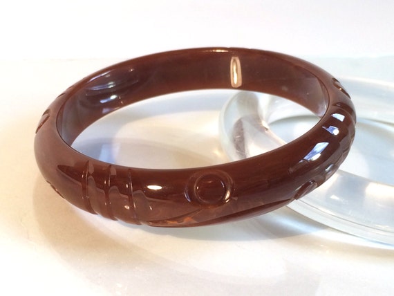 1 Bakelite Vintage Bangle - Carved Golden Brown a… - image 2