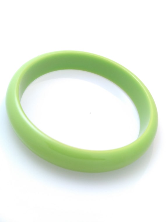 Bakelite Bracelet - Vivid Key Lime Green Polished… - image 1