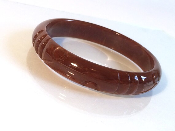 1 Bakelite Vintage Bangle - Carved Golden Brown a… - image 4