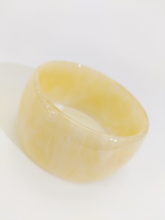 White bakelite bracelet clearance