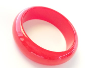 Vintage Bakelite Bangle - Fabulous Chunky Juicy Cherry Red Polished Catalin Bangle Bracelet 7/8"