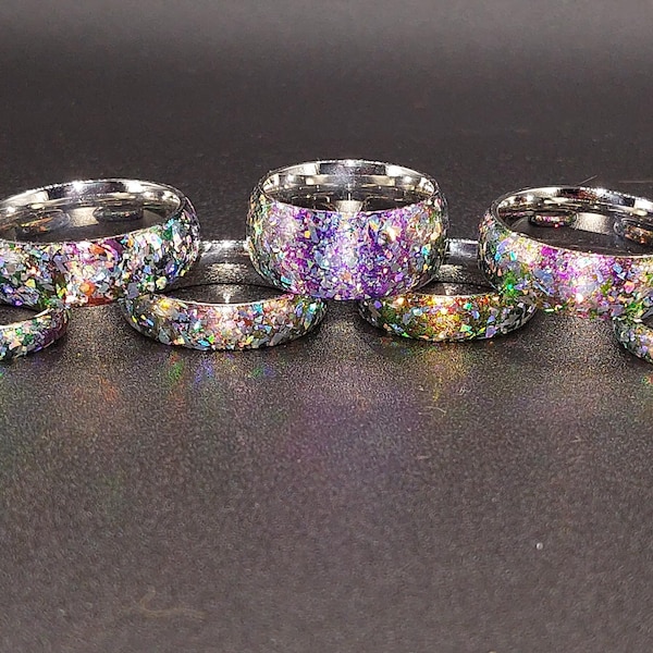 Anneaux holographiques irisés en acier inoxydable et résine UV à couleur variable Satellite Sparkle - Tailles entières 3-16