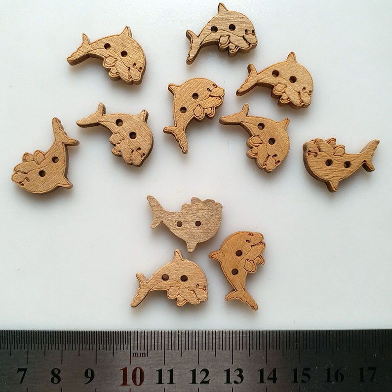 Embellishments Card Toppers Crafts 50 x Wooden 23mm Bird Buttons