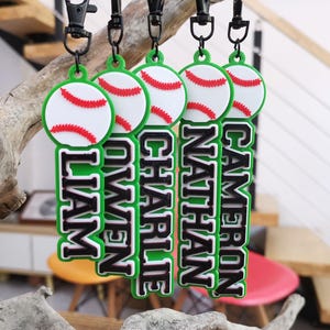 5/10/20 Baseball Softball Sports Nom personnalisé imprimé en 3D Porte-clés Porte-clés Sac à dos Étiquette de bagage Jour du match Équipe Cadeau de fête d'anniversaire