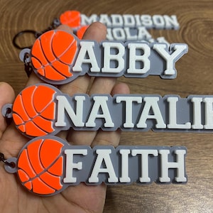 En gros 5/10/20 Basket-ball Entraîneur de sport personnalisé Nom imprimé en 3D Porte-clés Porte-clés Sac à dos Étiquette de bagage Game Day Team Party Favor Cadeaux
