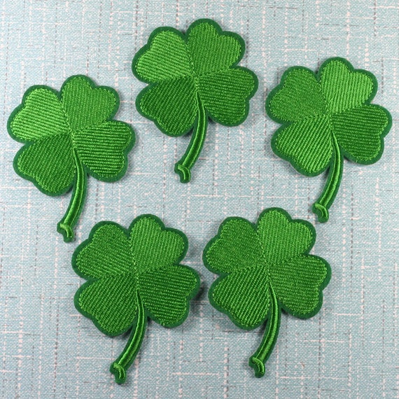 Set Of 4 SMALL 1/" Embroidered Iron On Applique Patches SHAMROCK LOVE Irish