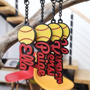 Pack 5/10/20 Softball Baseball Sports Team Nom personnalisé imprimé en 3D Porte-clés Porte-clés Sac à dos Sac pour le jour du match Cadeau pour fête d'anniversaire