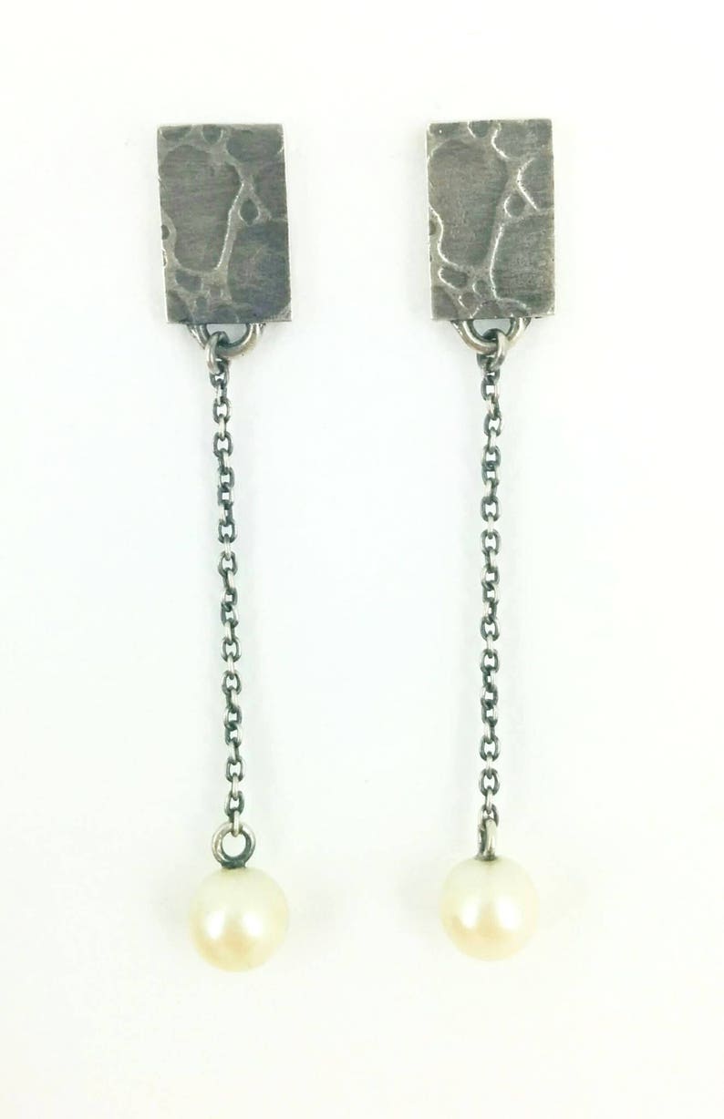 Made in Montreal Jewels with pearls Handmade jewelry Pendent earrings Delicate jewel Textured jewelry Silver sterling earrings