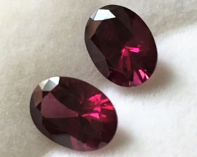 2 Genuine Extra Fine Raspberry Garnet, Oval  Cut Loose Gemstones, 9 X 6.60 mm, 3.88 carats