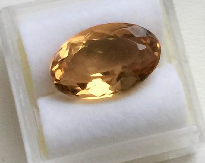 Natural Golden Beryl, Oval Cut Loose Gemstone, 8.12 carats, 15.80 X 10.30 mm, VVS Clarity