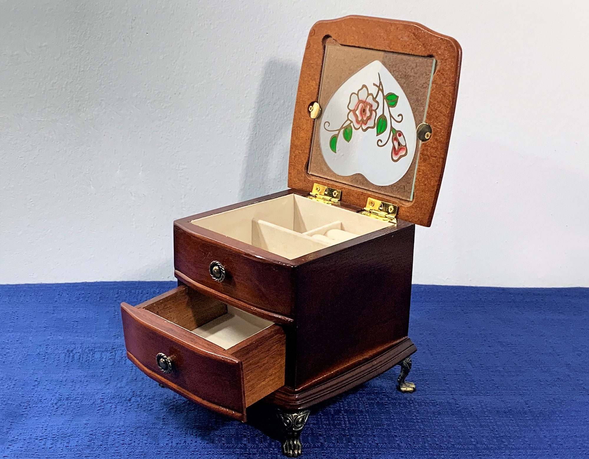 Vintage Musical Small Jewelry Chest Love Story, Hinged Lid W/ Heart