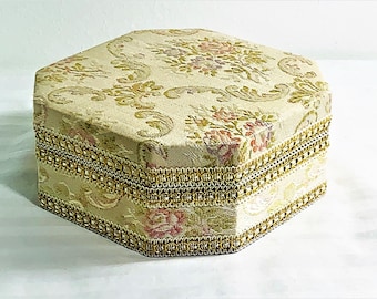 Vintage 1987 Schmid Collection Musical jewelry Box, Patterned Fabric on Wood, Gold Trims, Violet Lining, Plays Well, Free US Shipping