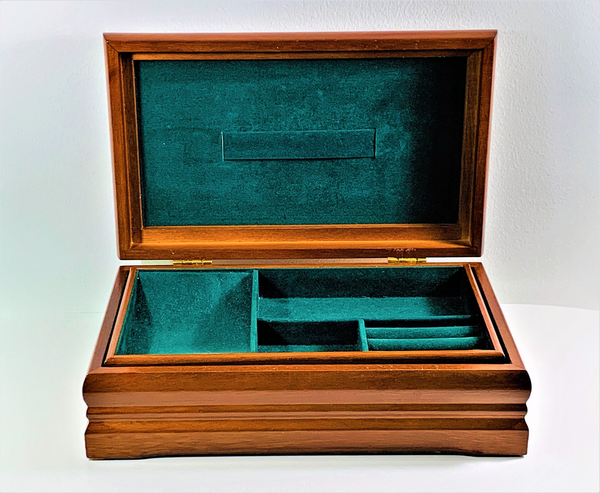 VELVET JEWELLERY BOX MAHOGANY VELVET JEWELLERY BOX MAHOGANY