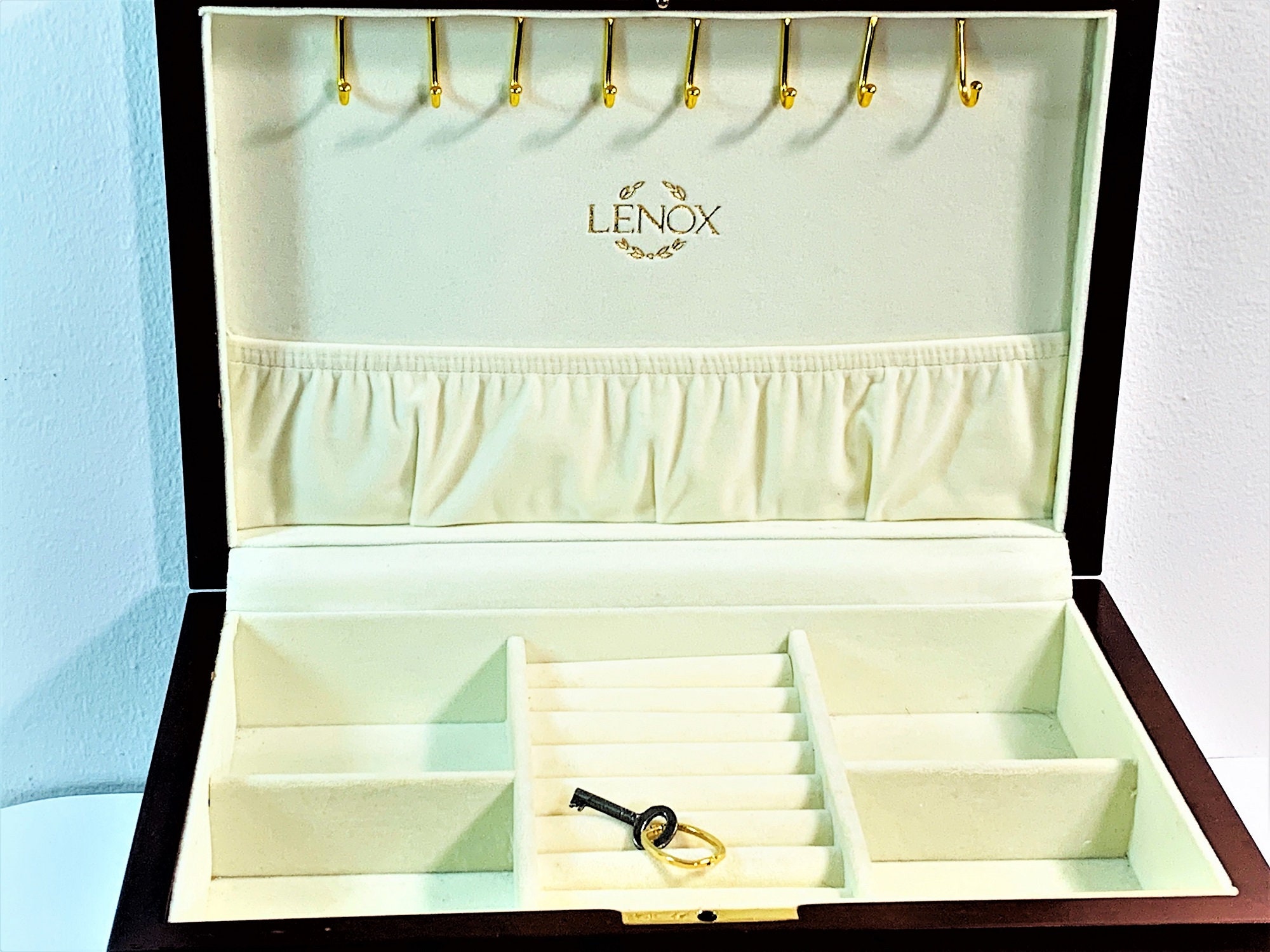Vintage lenox shop jewelry