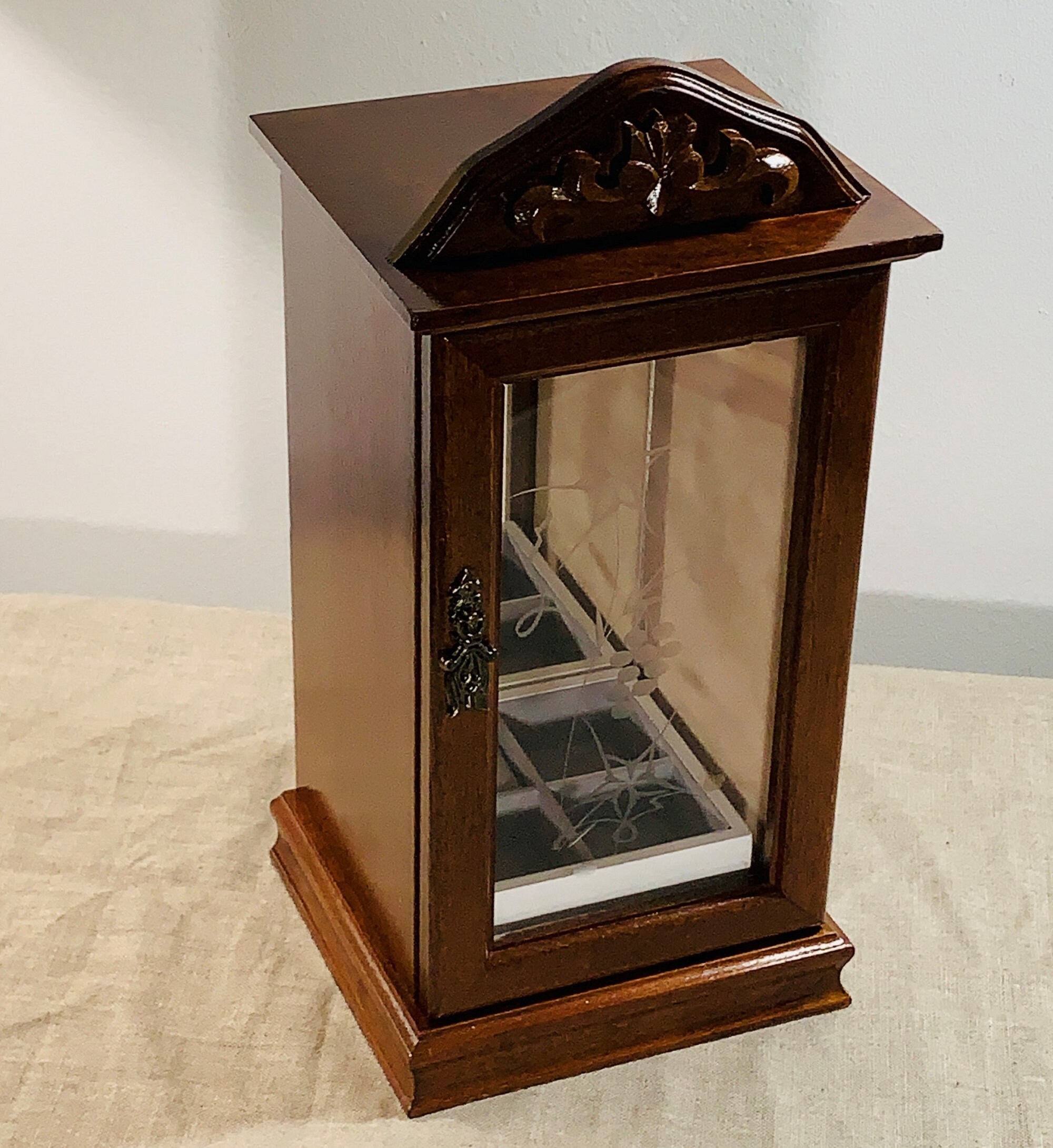 Vintage Japan Rosenholz Schmuckschrank geätzte Glastür | Etsy