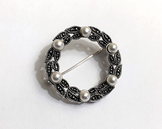 Vintage Sterling Silver Laurel Leaf Wreath Brooch, Marcasite and Shell Pearl Beads, 1 1/8" - 29 mm. Mint Condition.Free US Shipping