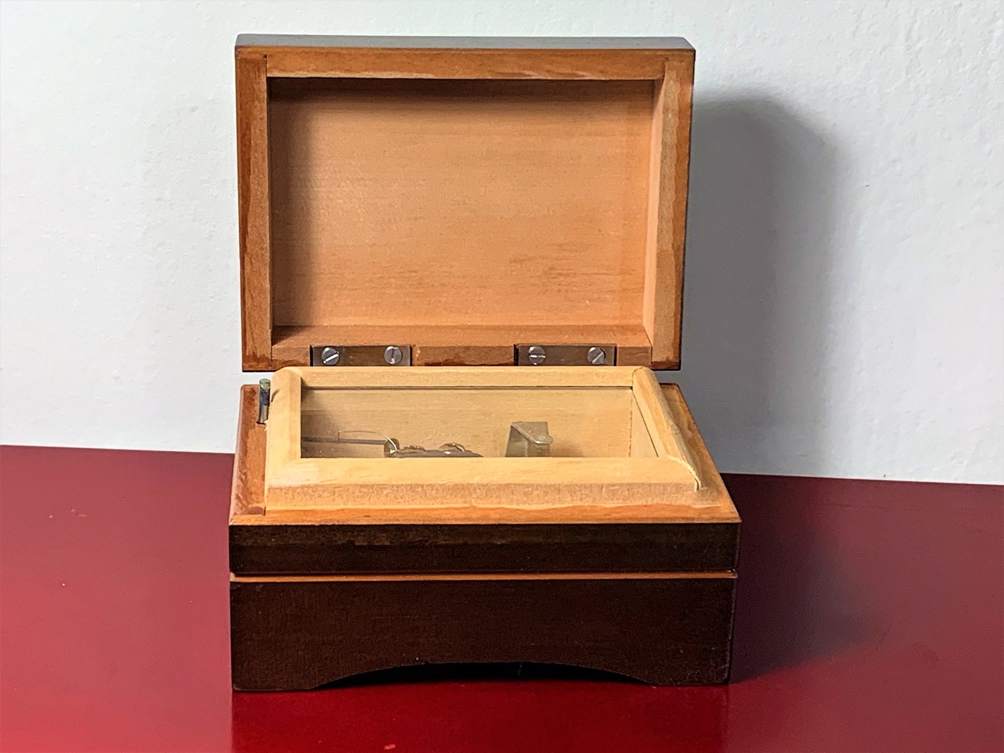 Vintage Hummel Toyo Japan Music Box, Varnished and Natural Wood, Plays Shadow of your Smile