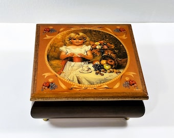 The Reco® 1987 Music Box Collection By 'Sandra Kuck', Tune: "Indian Summer" Edelweiss, Piano Finish, Made in USA. 5.5" Sq. Free US Shipping.