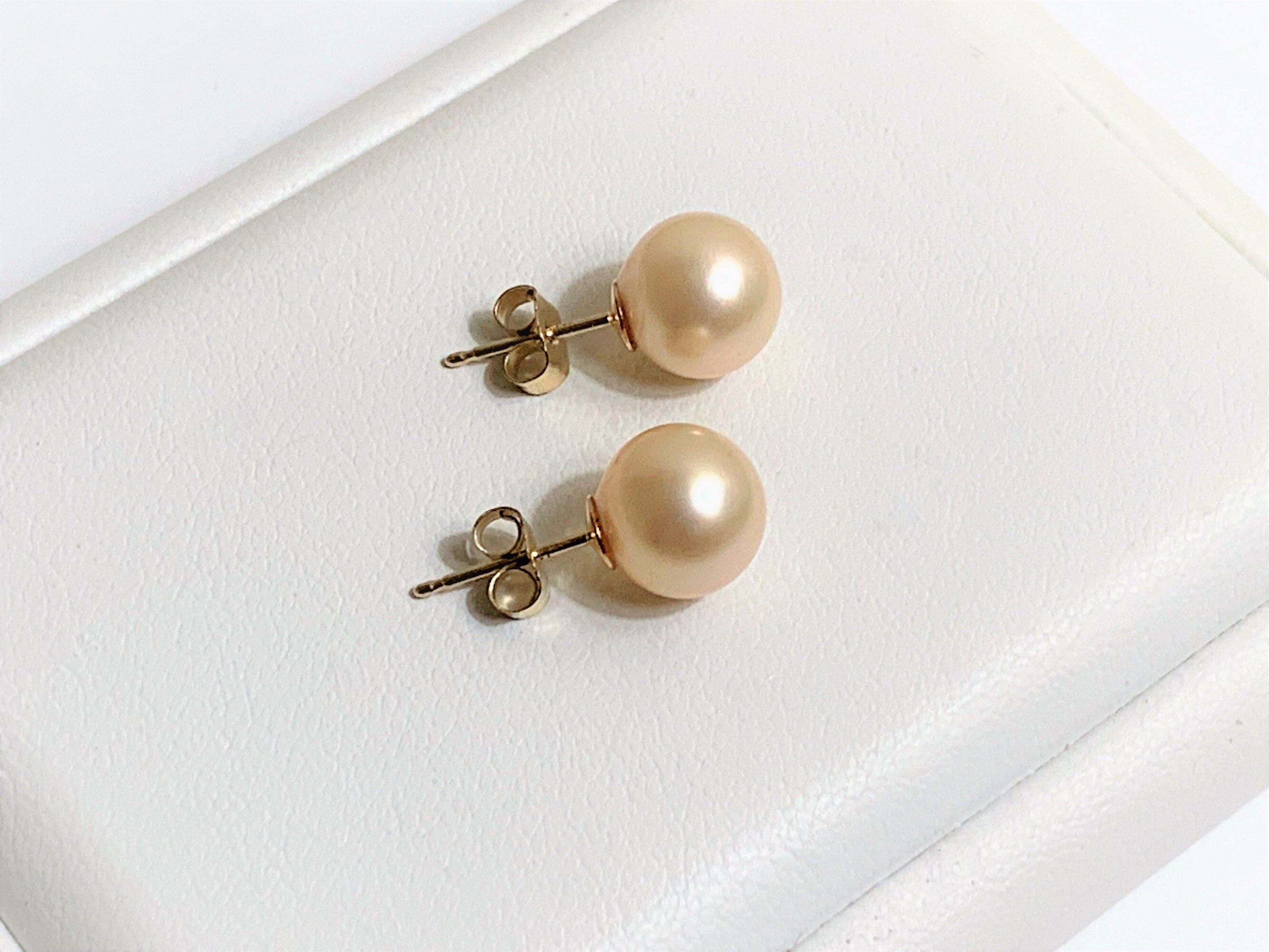 Akoya Fine Cultured Pearls Studs, Large 9mm Perfect Round, Ivory Shades with Rosé Overtones