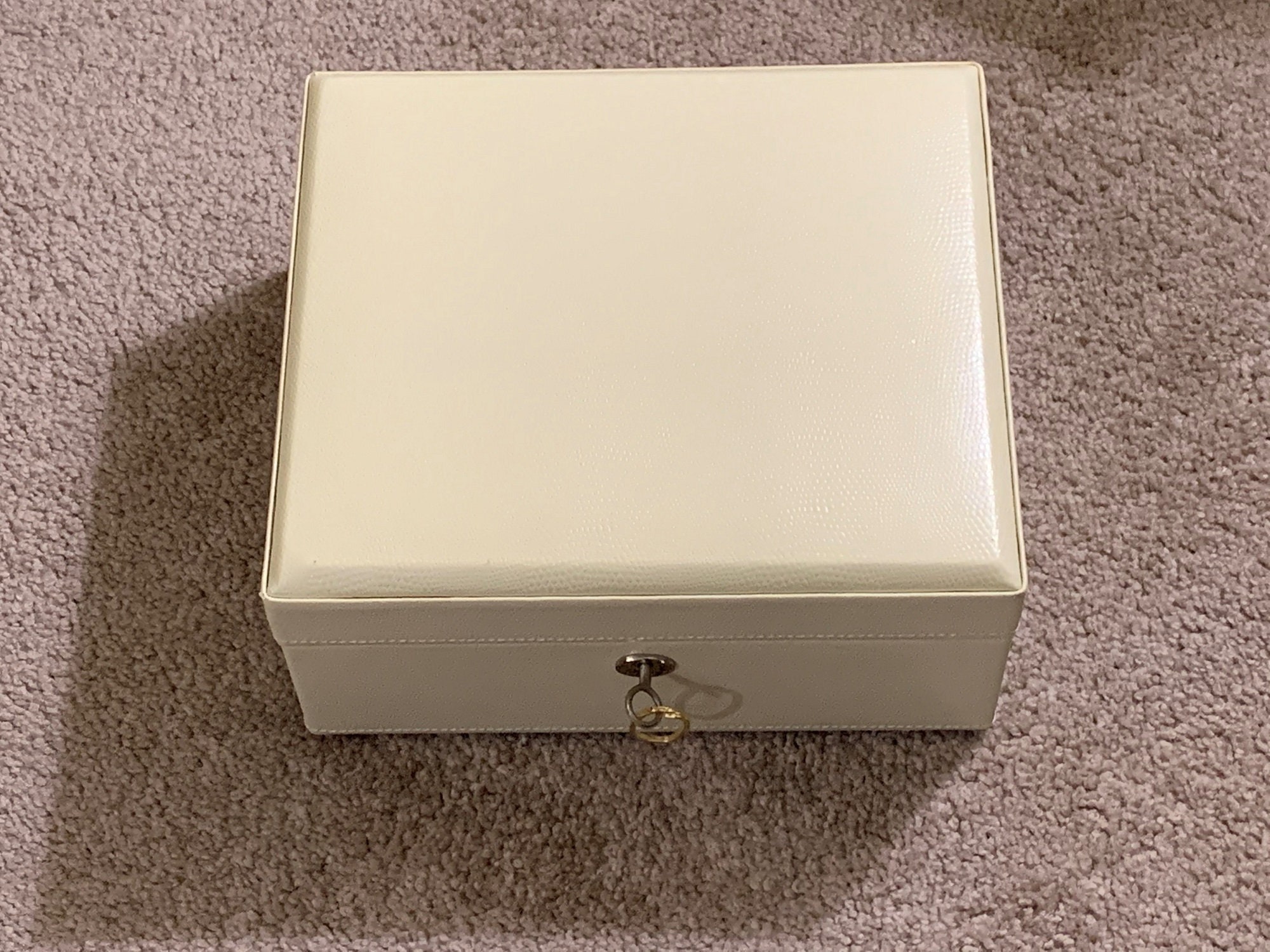 London Square Leather Designer Jewelry Box By Wolf, Special LUSTERLOC