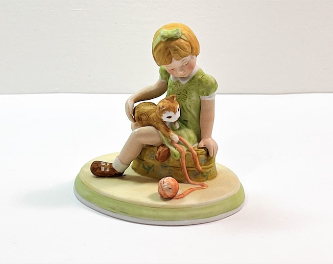 Vintage Kit'n Kat® Collection PetitE Figurine, "Happiness", Hand Painted Bisque Porcelain, Mint Condition, Gift Box. 3.5" T. 3.5" W.