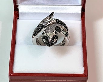 Sterling Silver Snake Ring, Faceted Black CZ, Realistic Texture of a Snake, Size 7 (Adjustable), 9.80 Grams. Original