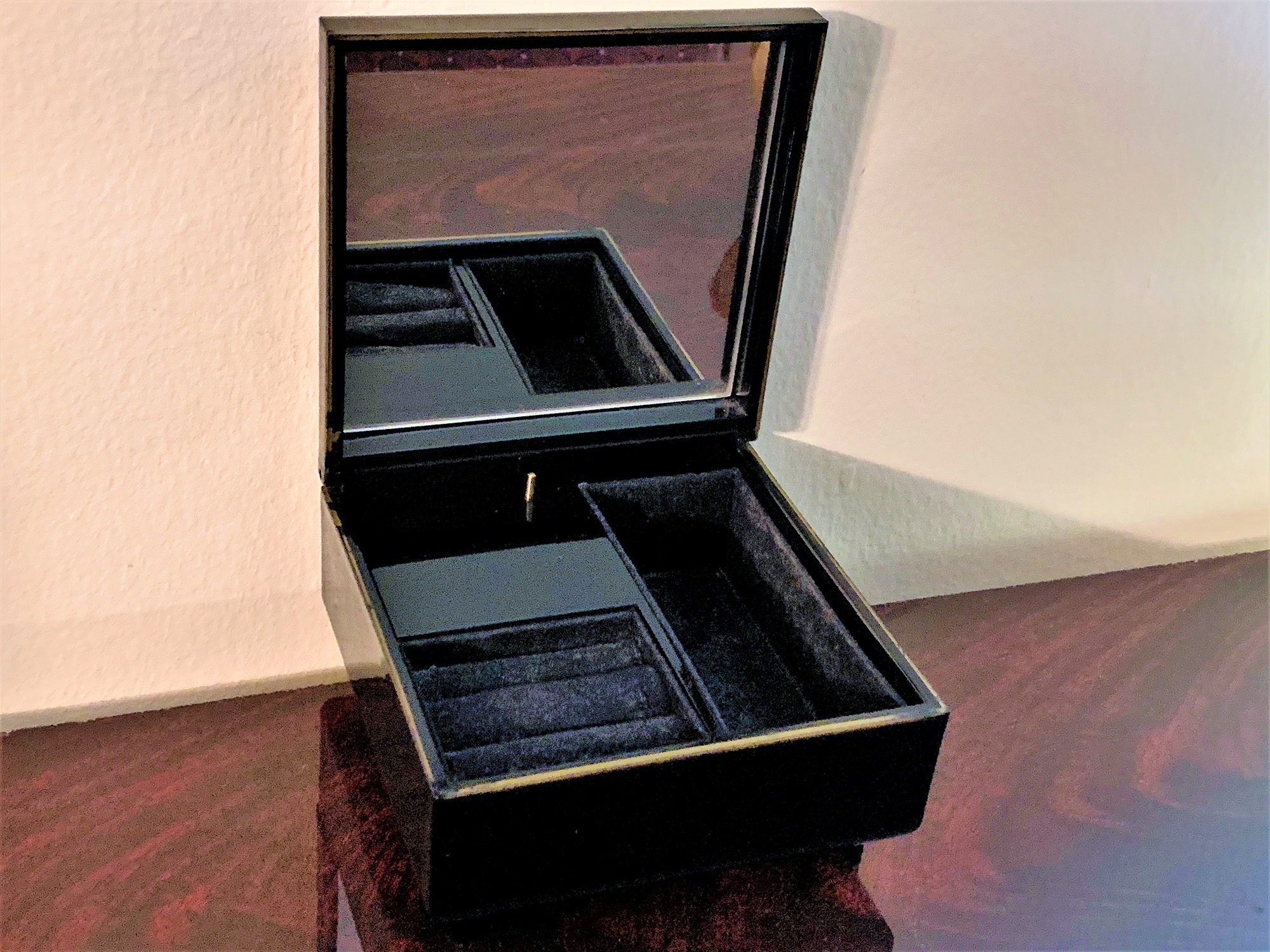 Vintage Sankyo Japan, San Francisco Music Jewelry Box,The Rose, Glazed