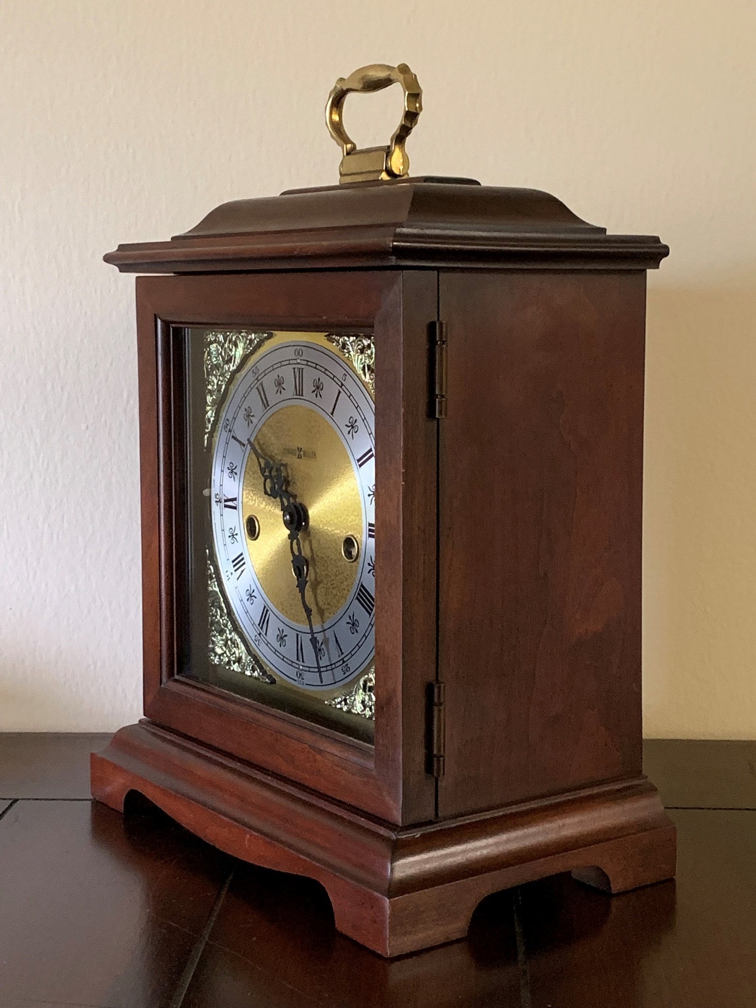 Howard Miller 612437 Graham Bracket Chiming Mantel Clock, Key Wound