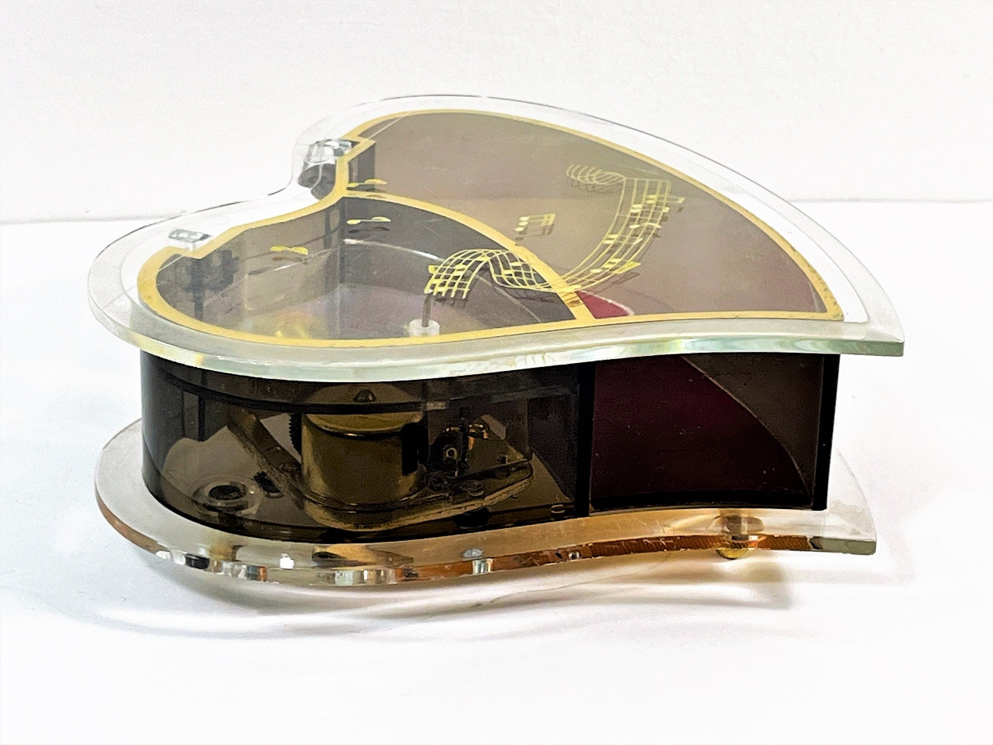 Vintage Sankyo Japan Heart Shape Music Box, 20 KEY Tune Vintage Sankyo Japan Heart Shape Music Box, 20 KEY Tune