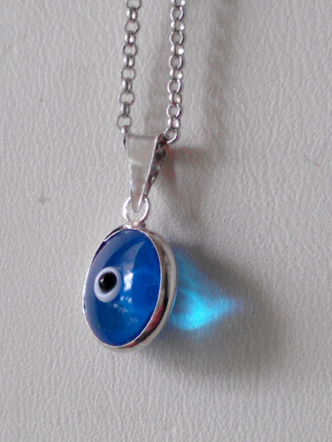Sterling Silver .925 Blue Eye Pendant and 20 Fine Link Chain, Hand Made