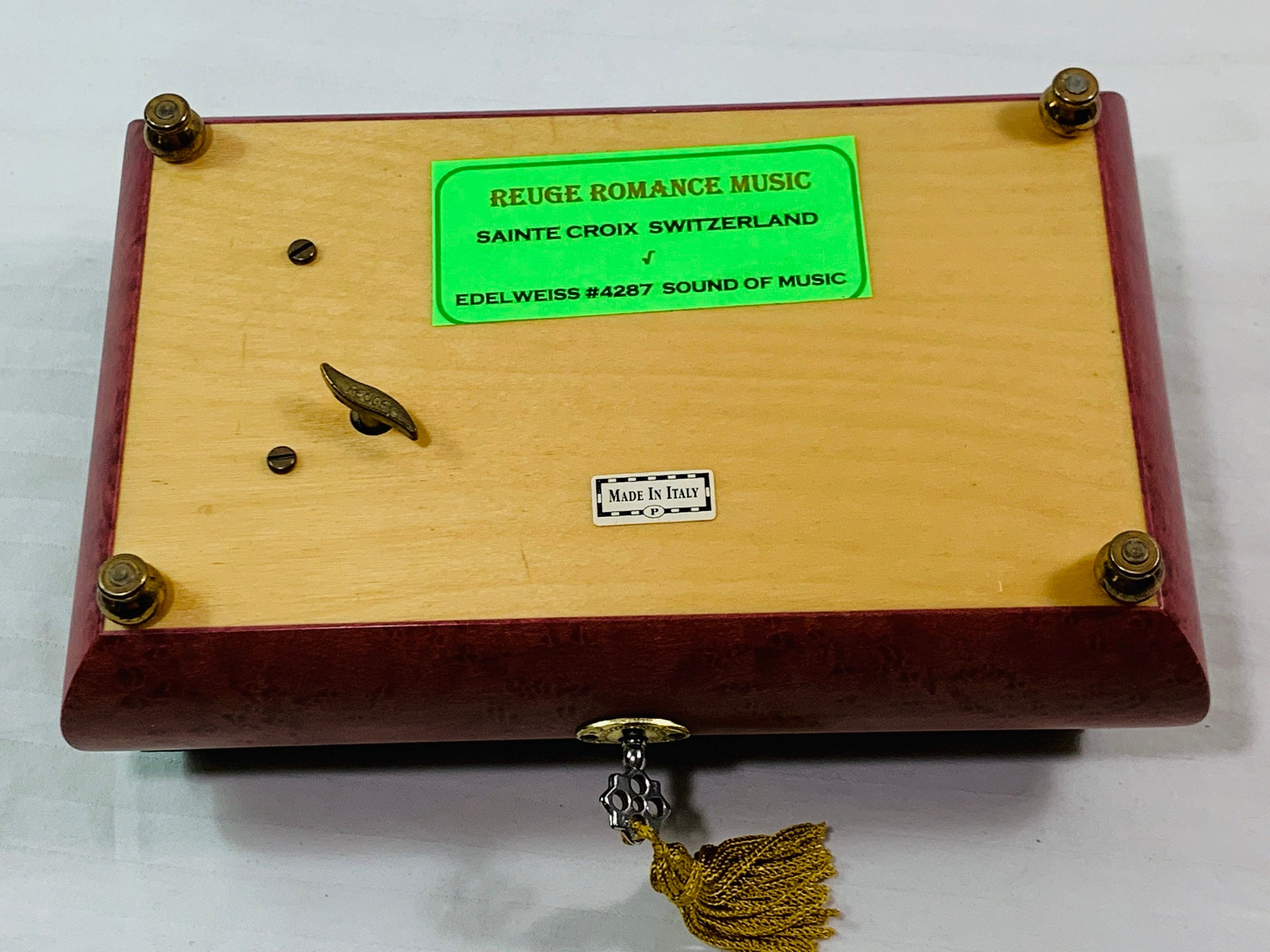 Collectible Reuge Romance Swiss Music Box, Sound of Music. 18 Key