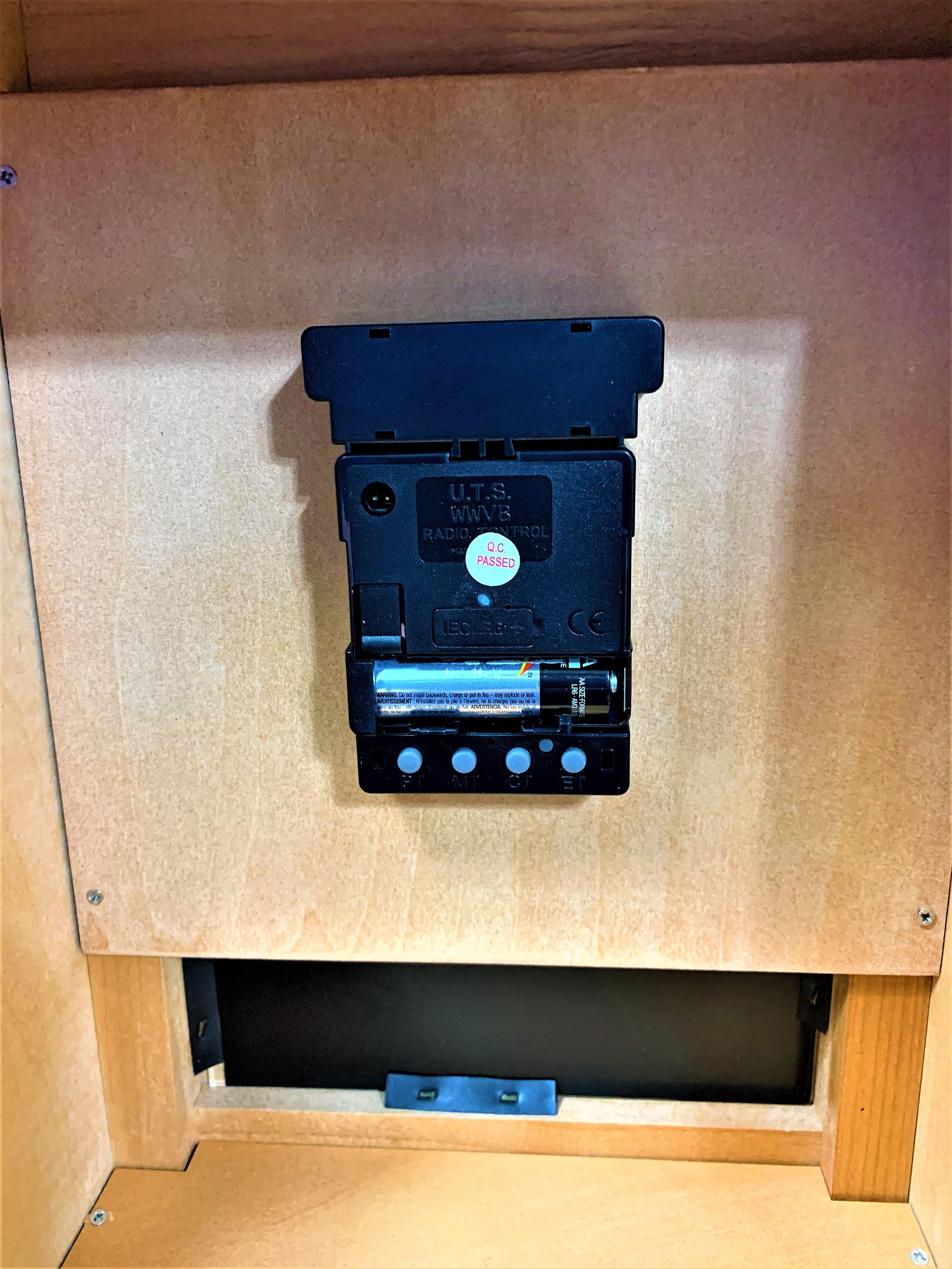 La Crosse Technology Natural Wood Radio Controlled Mantle Clock, Works