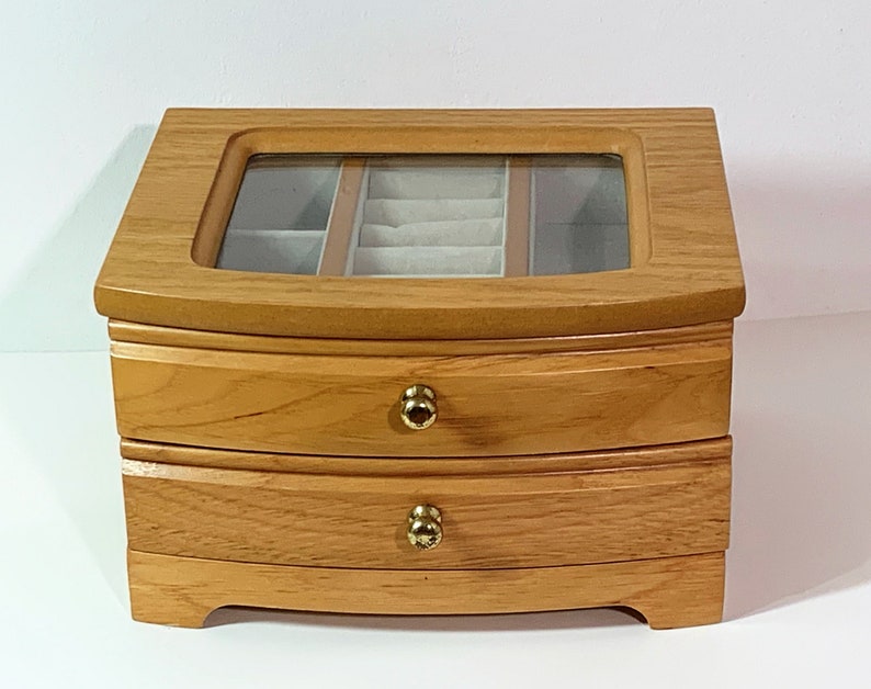 Rings Section Refinished /& Cleaned Hinged lid Glass Window Beautiful Carved Wood 2 Levels Padded Divided Drawer Solid Oak Jewelry Box
